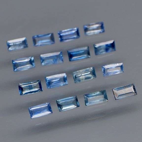 Heated only! 3.14ct blue green Sapphire set