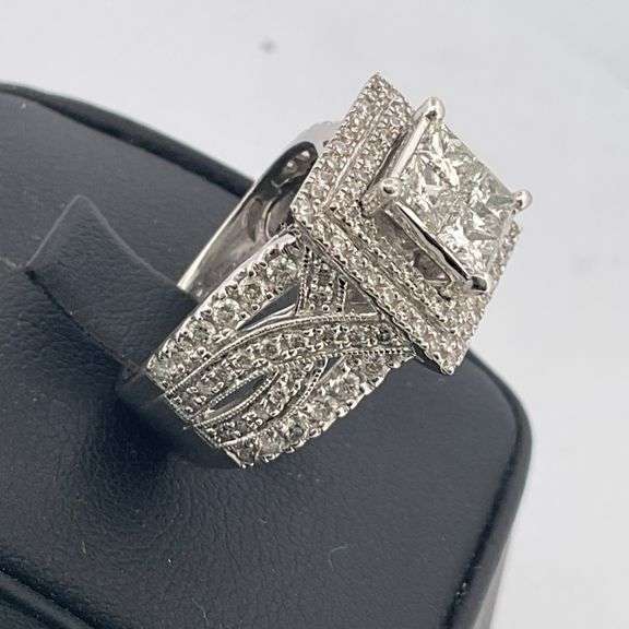 CERTIFIED 14K WHITE GOLD DIAMOND RING