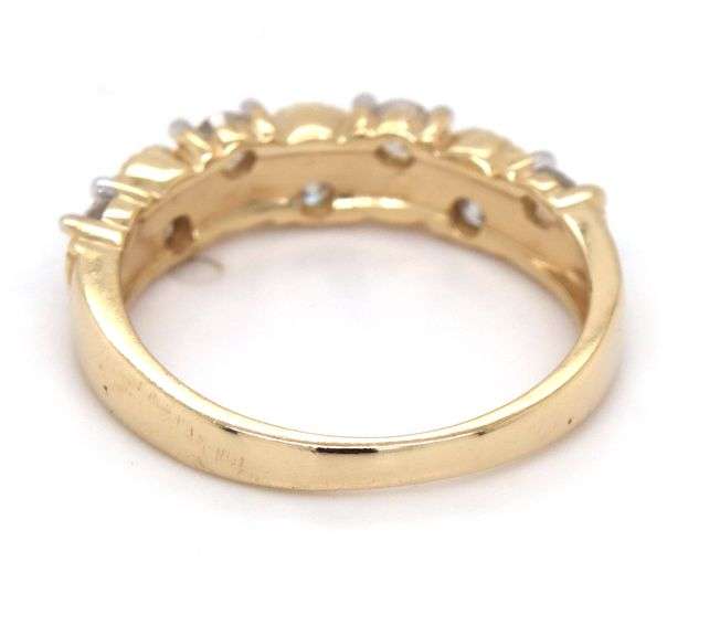 14kt Yellow gold 0.50ctw diamond wave band