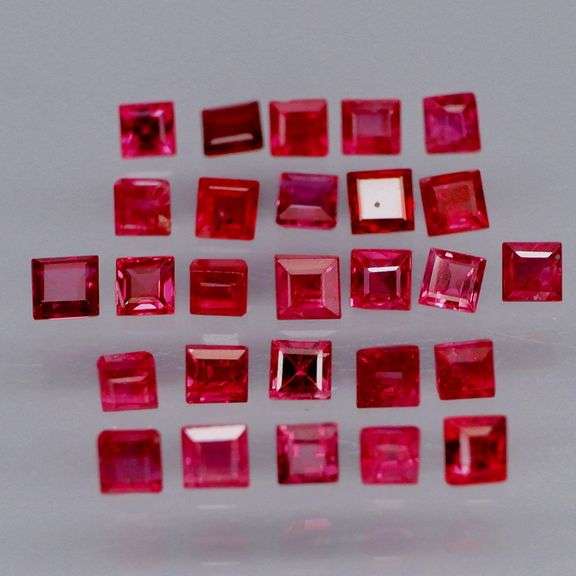 Top blood red! VS to SI clarity! Heated only 2.75ct Ruby set!!!