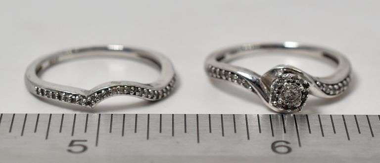 Diamond Wedding Band Set in Sterling Silver