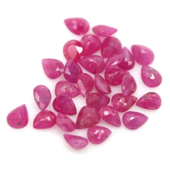 Simply gorgeous 10.29ct reddish pink Ruby set
