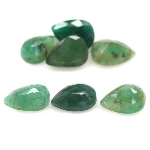Rich emerald green 14.38ct 7pc Emerald set