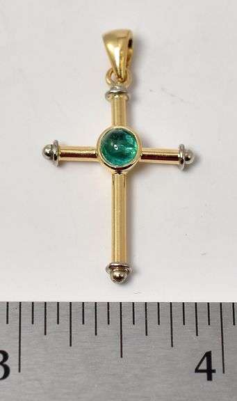 Admirable 10k Yellow Gold Emerald Gemstone Cross Pendant