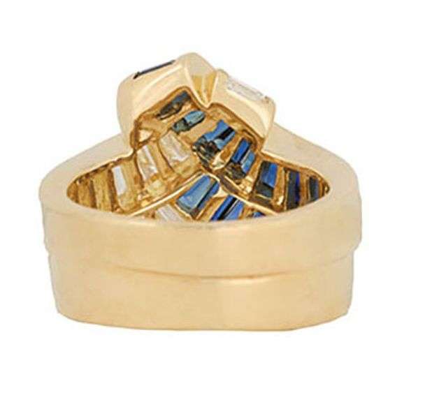 2.25ctw Sapphire and 1.20ctw Baguette Diamond Crossover Ring in 18K