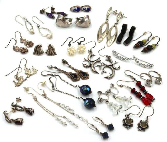 Group lot of Vintage 925 sterling silver earrings