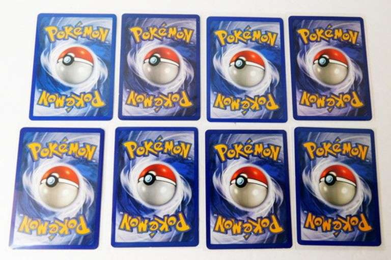 8 Pokémon 1999 1st Edition Trade Cards
