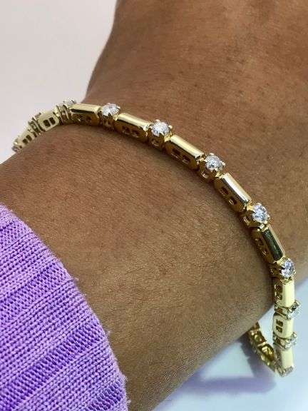 14K Yellow Gold Round Brilliant Cut Bracelet