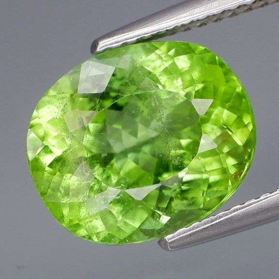 Huge! High fire! 5.76ct untreated Peridot from Pakistan!