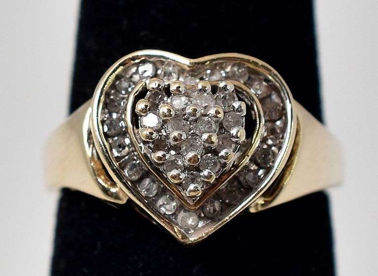 Loving 10K Yellow Gold Heart Diamond Cluster Ring