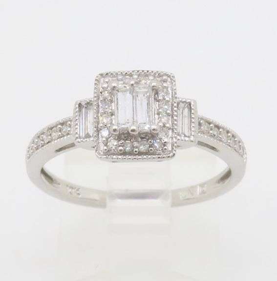 Baguette & Round Diamond Ring in White Gold