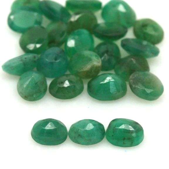 Rich emerald green 8.04ct 24pc Emerald set