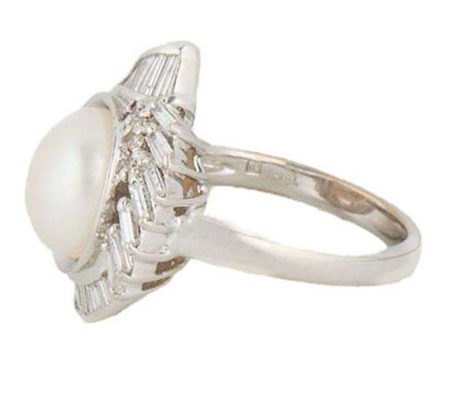 Button Pearl and 0.90ctw Baguette Abstract Frame Ring in 18K