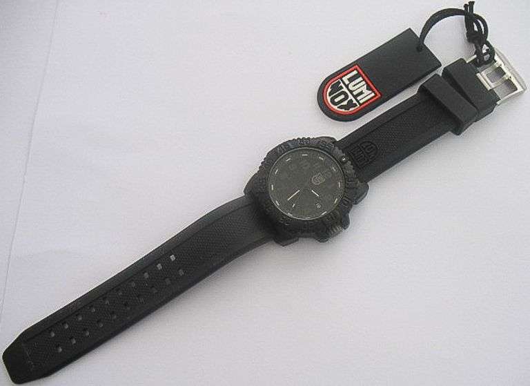 NEW LUMINOX NAVY SEAL WATCH