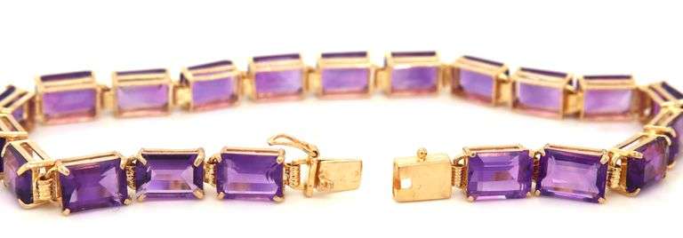 14kt Yellow gold 17ctw emerald cut amethyst link bracelet