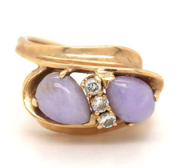 Lovely Estate 14K YG Lavendar Jade & Diamond Ring