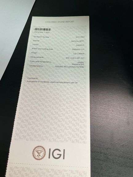I.G.I CERTIFIED NATURAL GREEN EMERALD 2.27 CARATS
