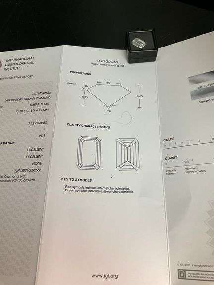 I.G.I CERIFIED LAB GROWN DIAMOND