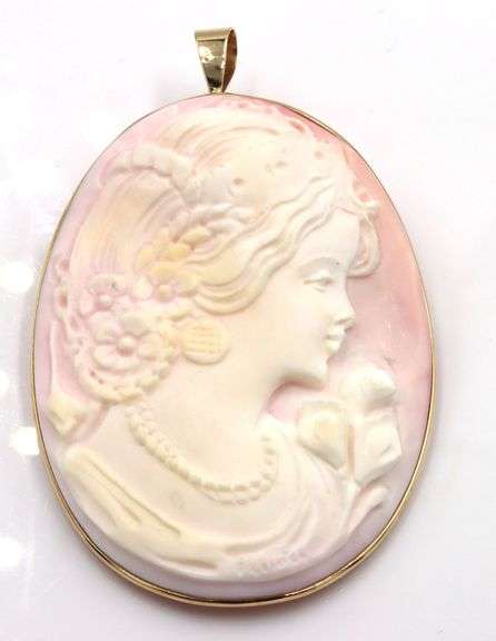 14kt Yellow gold pink shell cameo pin pendant