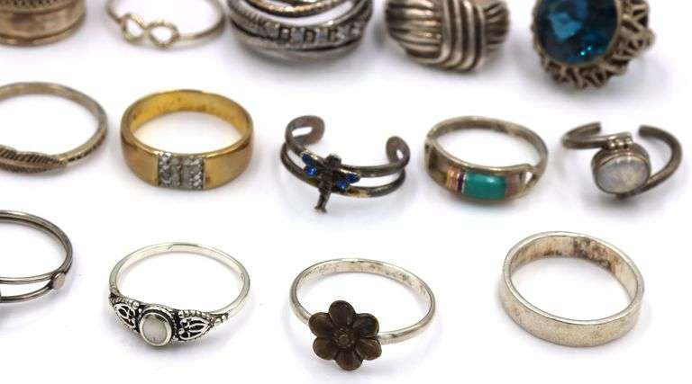Group lot of vintage 925 sterling silver rings