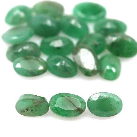 Heavy! Rich green 8.03ct Zambian Emerald set!