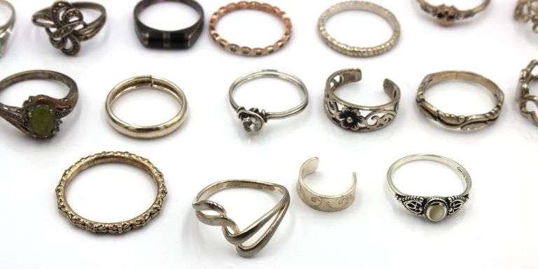 Group lot of vintage 925 sterling silver rings