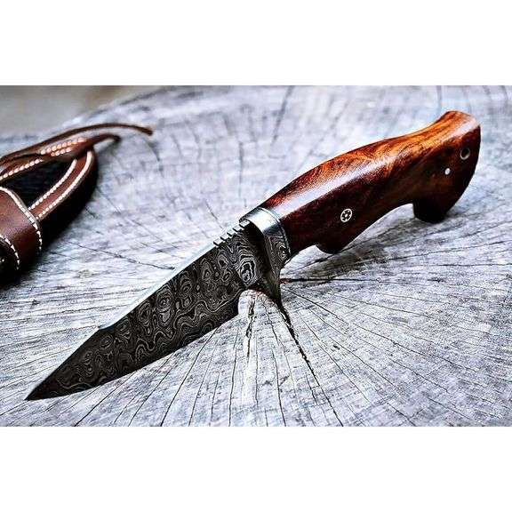Damascus Steel Hunting Knife Walnut Handle