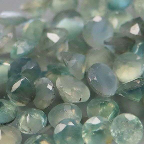 Extremely rare! 1.59ct color change Alexandrite set!