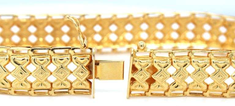 Elegant 14k Yellow Gold Bracelet