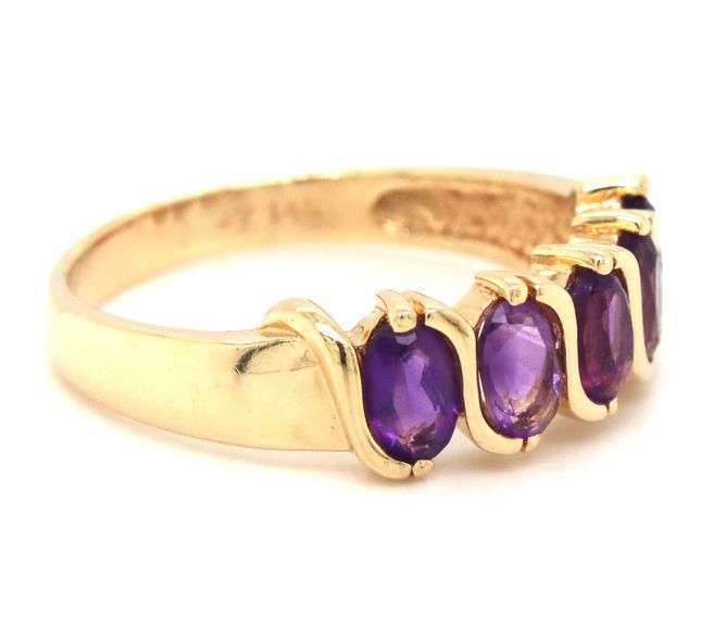 14kt Yellow gold oval amethyst 5 stone band