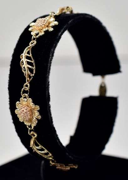 Amazing 10K Yellow Gold Flower Motif Bracelet