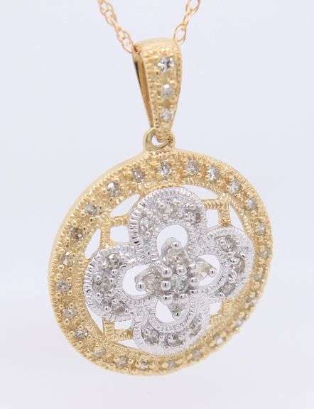 10kt Yellow Gold approximate 0.48ctw Flower Diamond Pendant on Chain