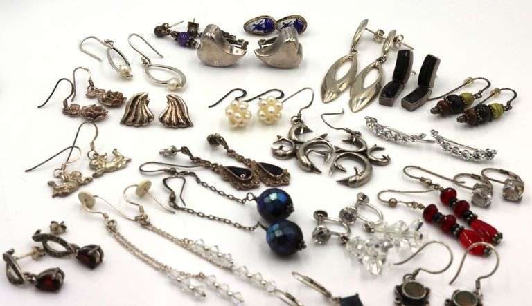 Group lot of Vintage 925 sterling silver earrings