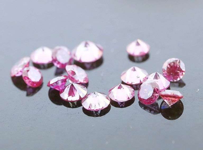 Collectors large sized 16 piece 1.08ct Pink Diamond set!