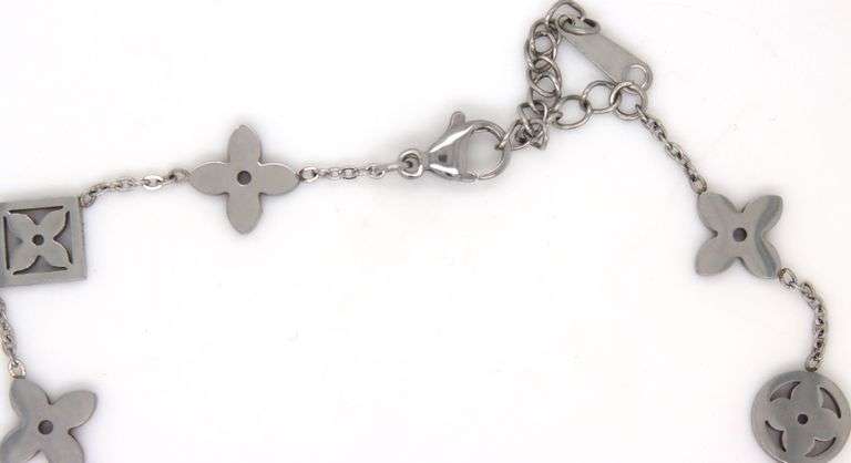 Stainless steel adjustable bracelet