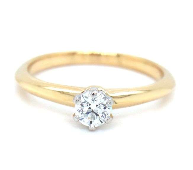 Tiffany & Co 0.22ct round brilliant cut diamond engagement ring