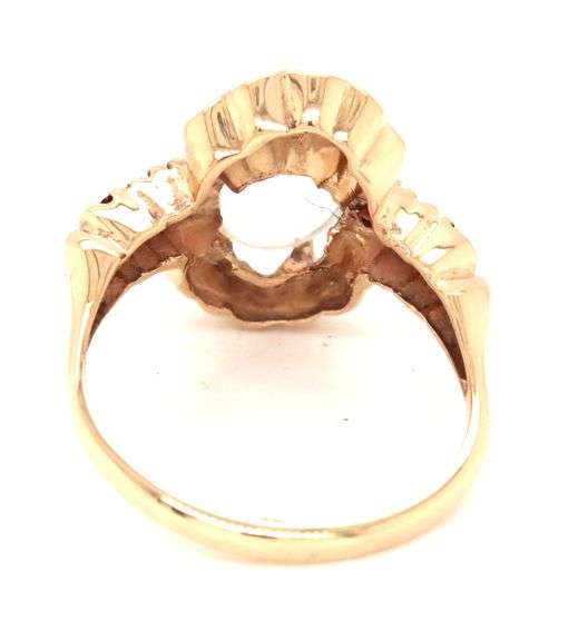 Vintage 10kt Yellow gold moonstone and garnet ring