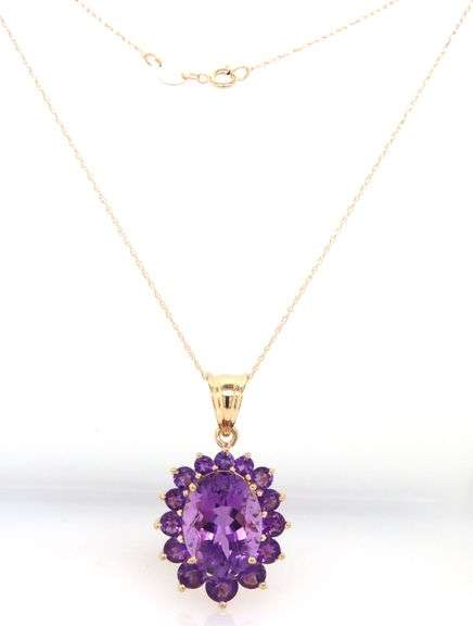 14kt Yellow gold 9.50ctw amethyst cluster pendant on chain