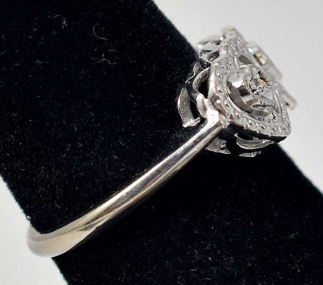 Loving 10K White Gold Diamond Heart Ring