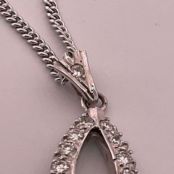 CERTIFIED 14K WHITE GOLD NECKLACE WITH DIAMOND PENDANT