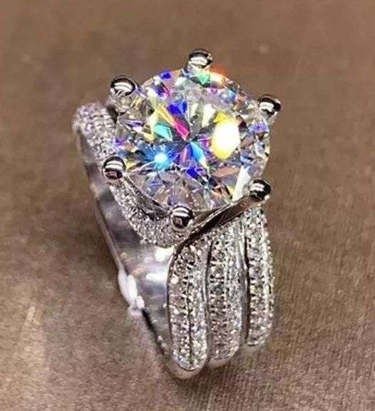 Huge 14 K White Gold Plate 5.5 Ct Sparkling White Ice Lab Simulated Diamond Ring
