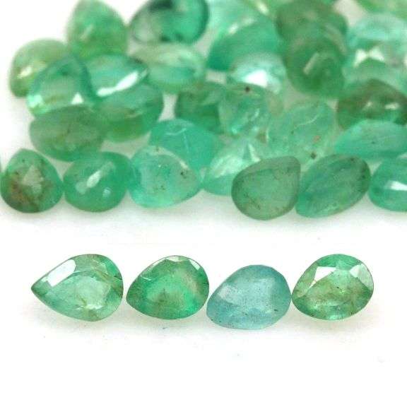 Bright emerald green 7.93ct 40pc Emerald set
