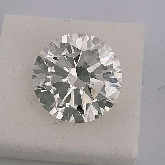 CERTIFIED 4.02 CARAT LAB GROWN DIAMOND