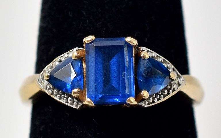 Vibrant 10K Yellow Gold Lab Created Blue Spinel Gemstone and Diamond Ring