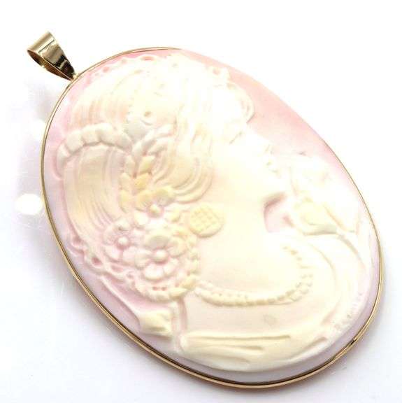 14kt Yellow gold pink shell cameo pin pendant