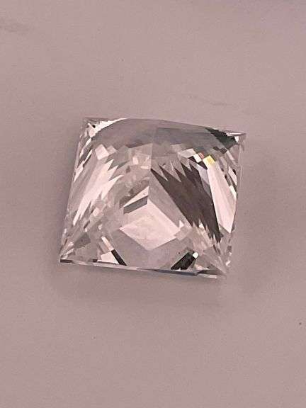 I.G.I CERTIFIED 4.00 CARAT LAB GROWN DIAMOND