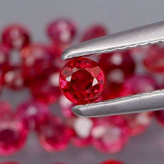 Untreated! Rare color! 2.34ct Imperial red Sapphire set!!!