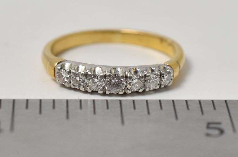Stunning 18K Yellow and White Gold Diamond Ring Band