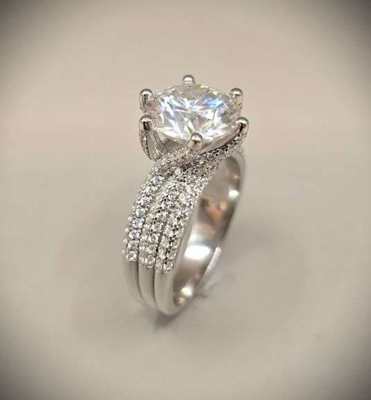 Ladies Large 5 Ct Sparkling White Simulated Lab Diamond Solitaire  Ring