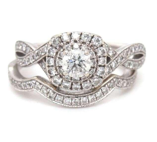 Lovely 14K WG Diamond Halo 2 Piece Set